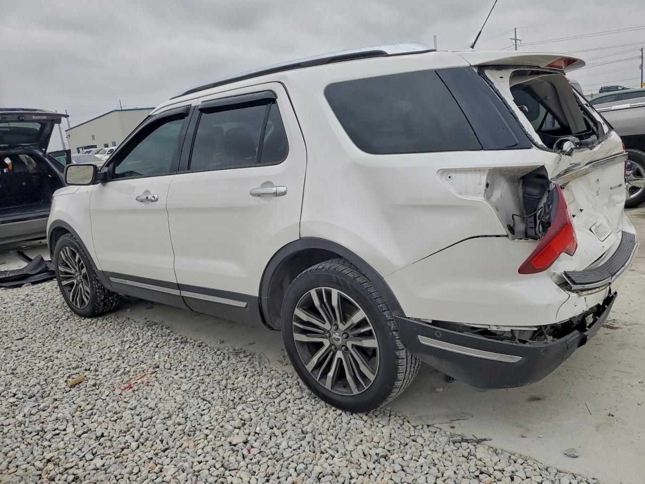 FORD EXPLORER PLATINUM