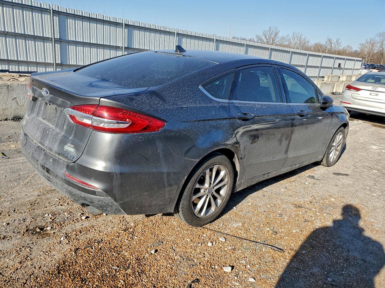 Lot #3317699071 2019 FORD FUSION SE