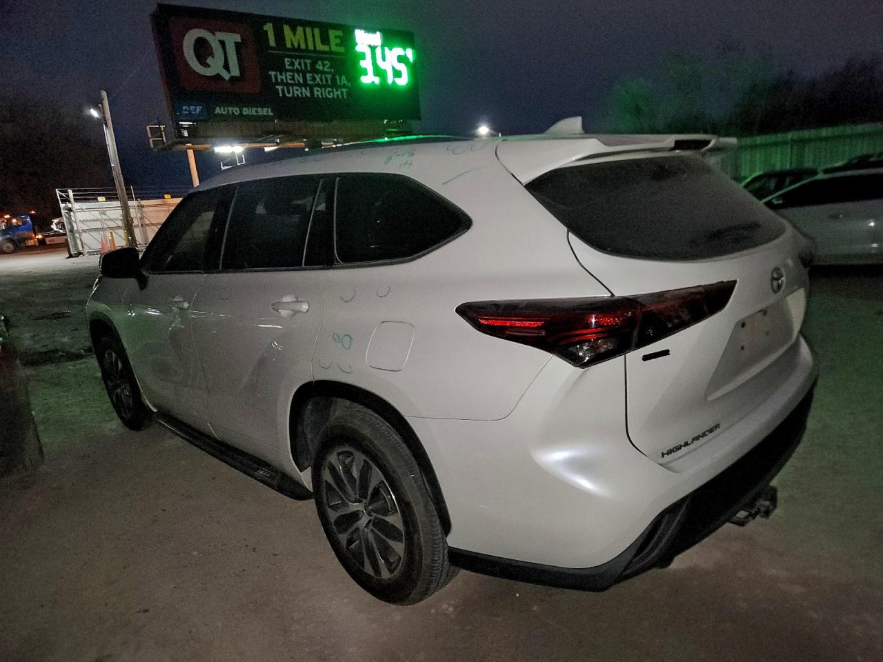 TOYOTA HIGHLANDER XLE