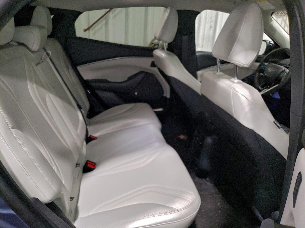 FORD MUSTANG PREMIUM