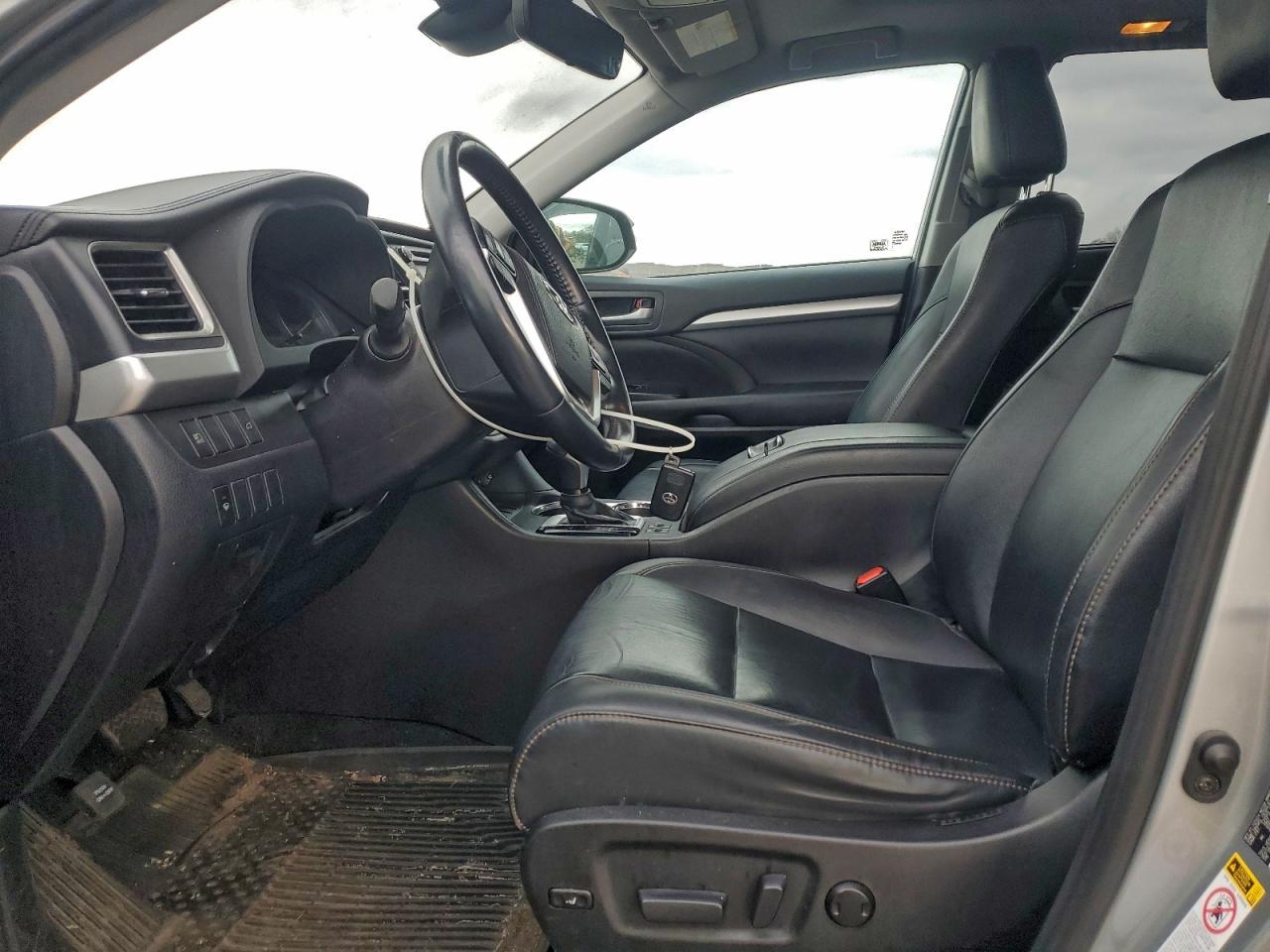 Lot #3315888143 2019 TOYOTA HIGHLANDER