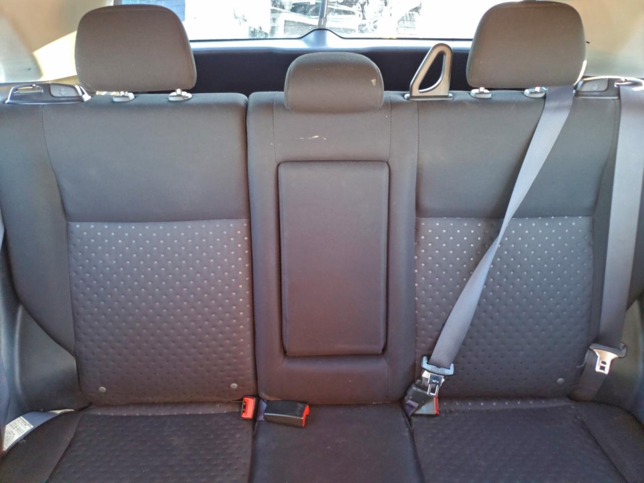 MITSUBISHI OUTLANDER SE