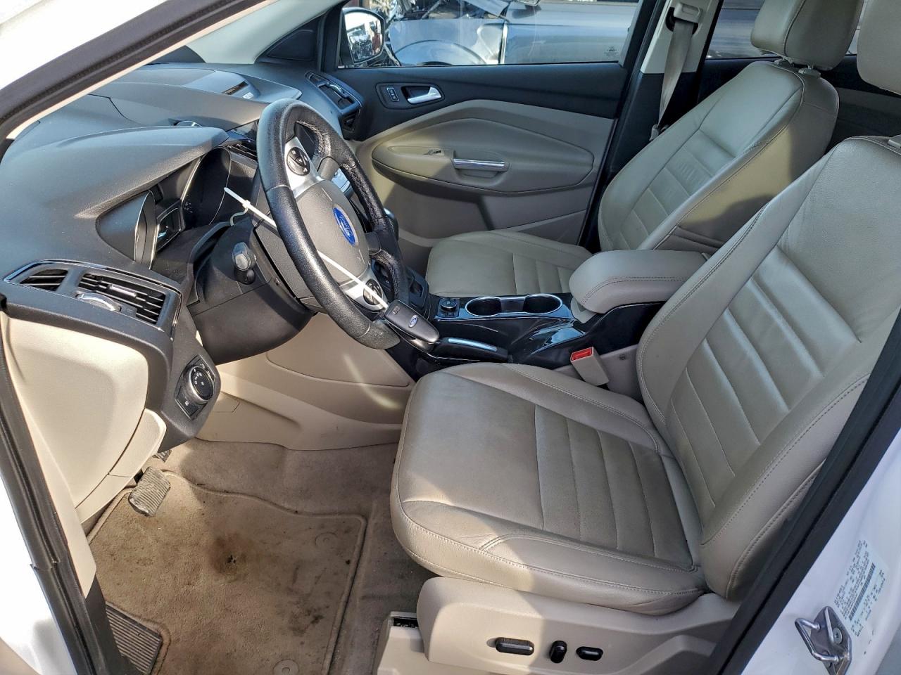 FORD ESCAPE TITANIUM