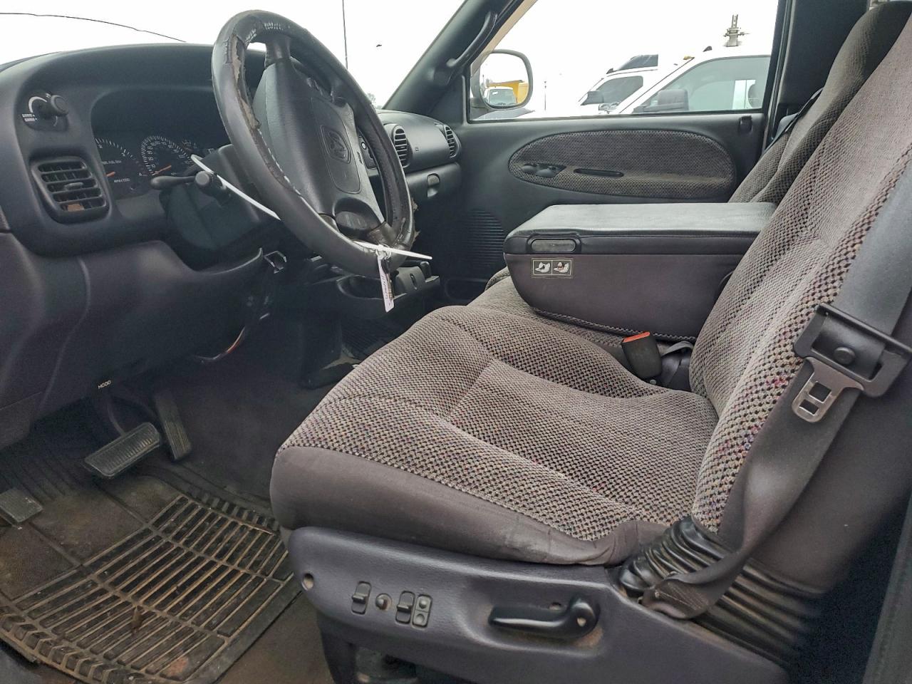 Lot #3302825899 1998 DODGE RAM 3500