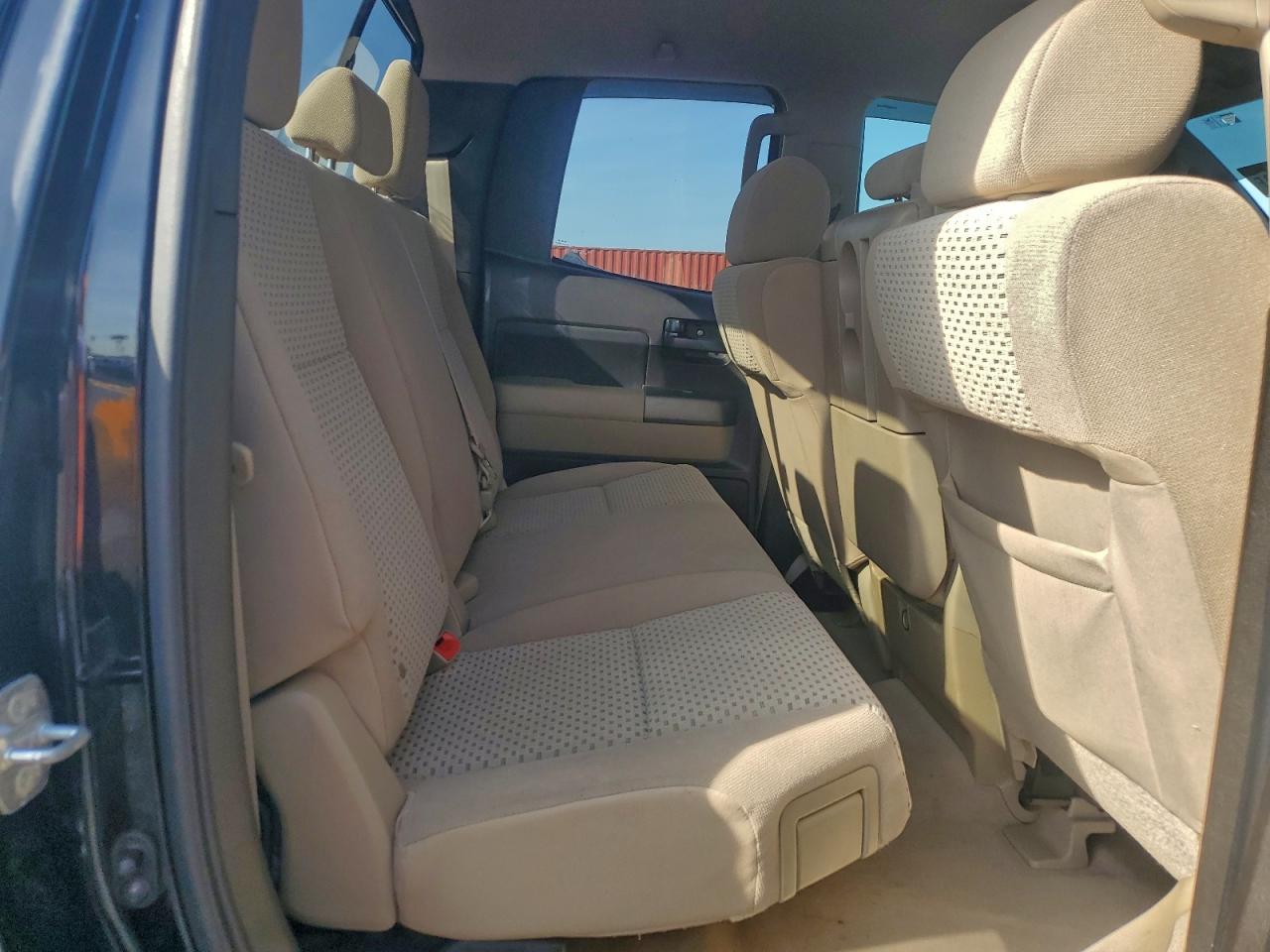 TOYOTA TUNDRA DOUBLE CAB SR5