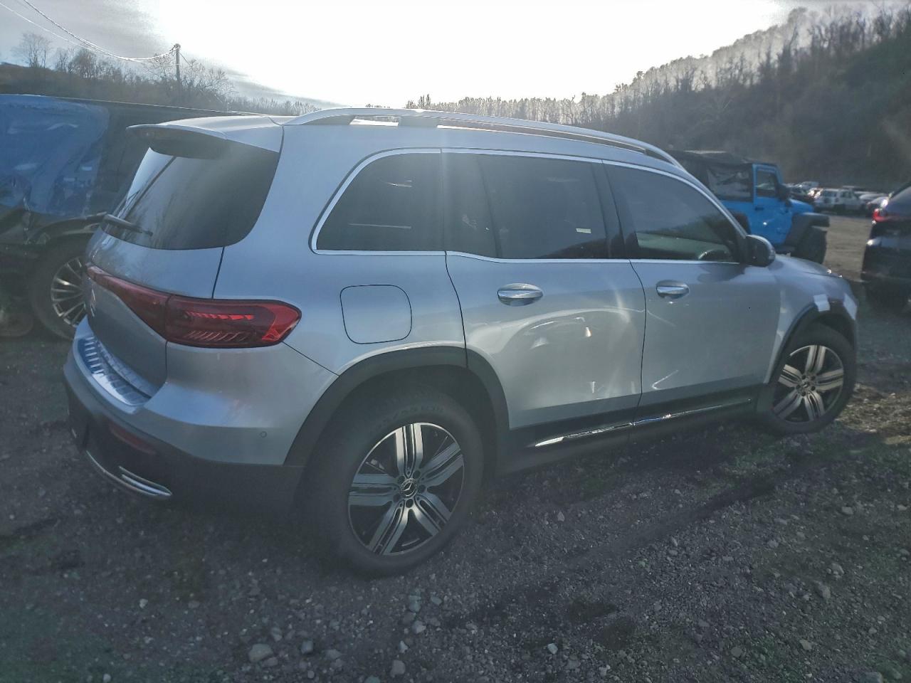 MERCEDES-BENZ EQB 250+