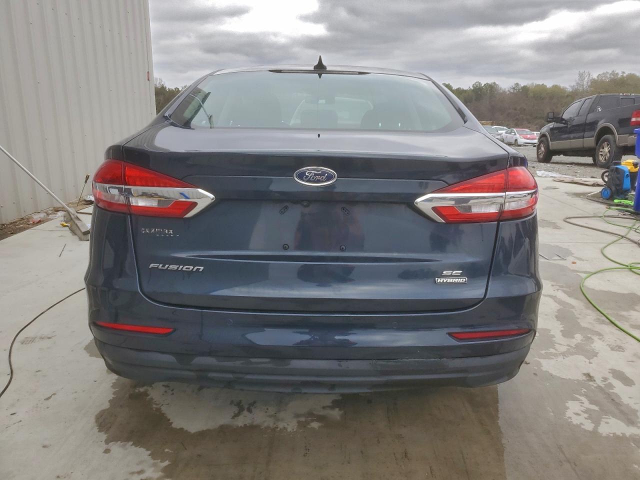 FORD FUSION SE