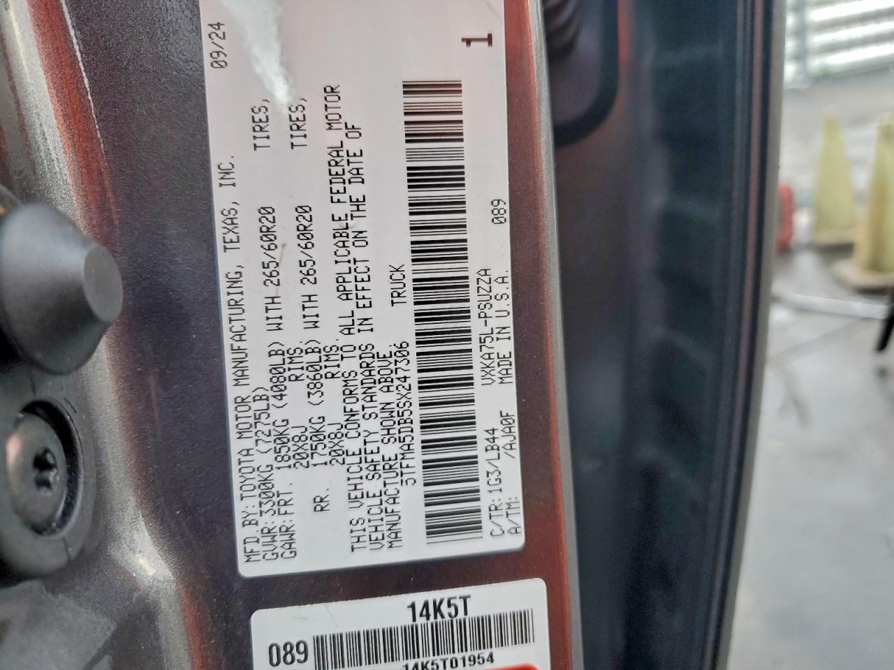 TOYOTA TUNDRA CREWMAX PLATINUM