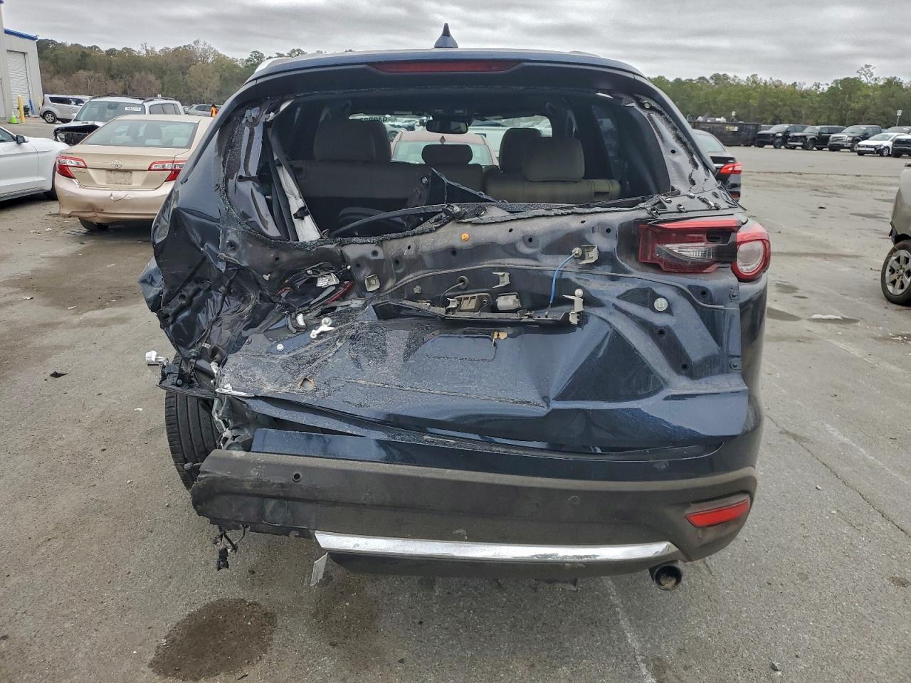 MAZDA CX-9 GRAND TOURING