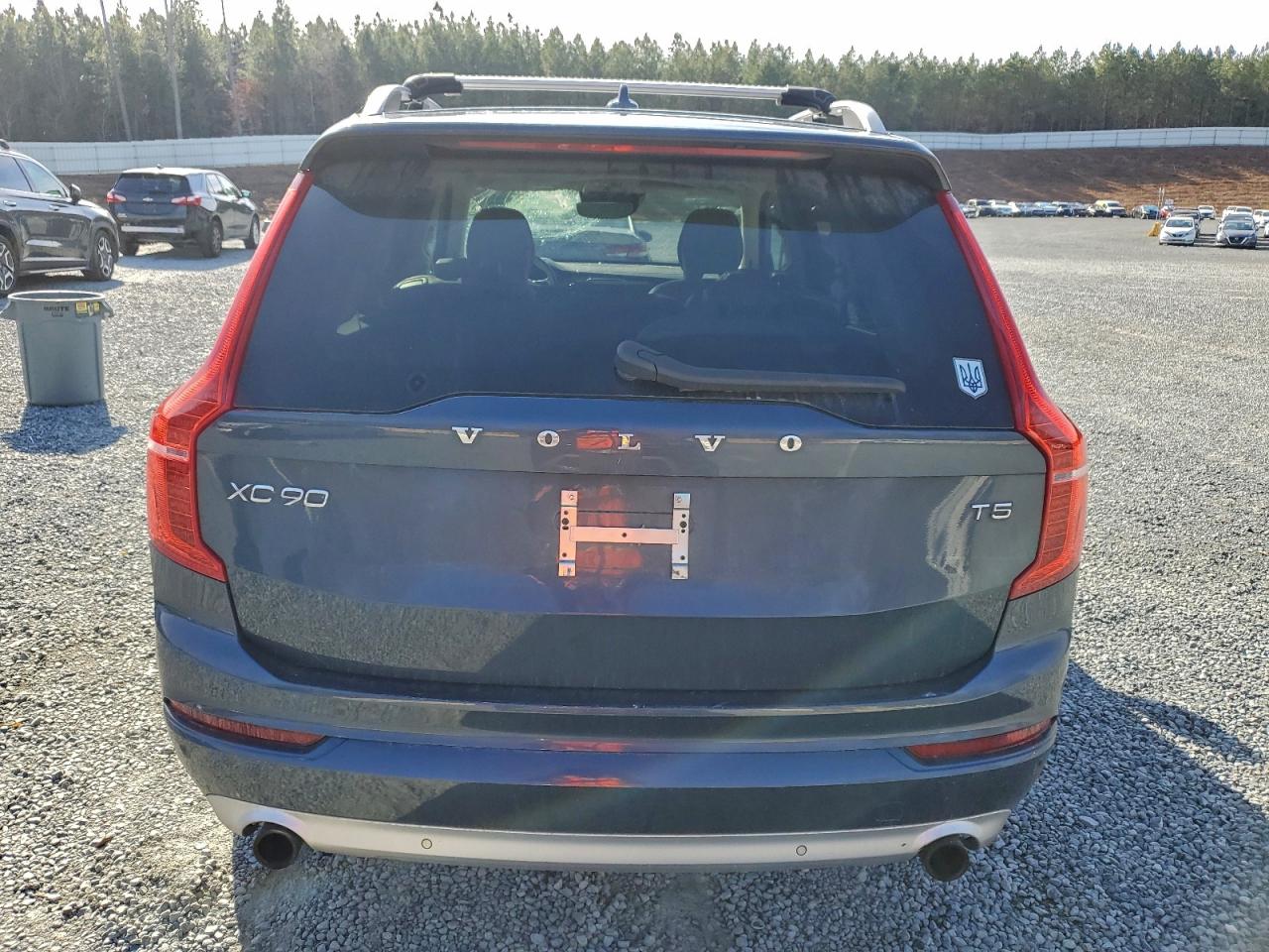 VOLVO XC90 T5 MOMENTUM