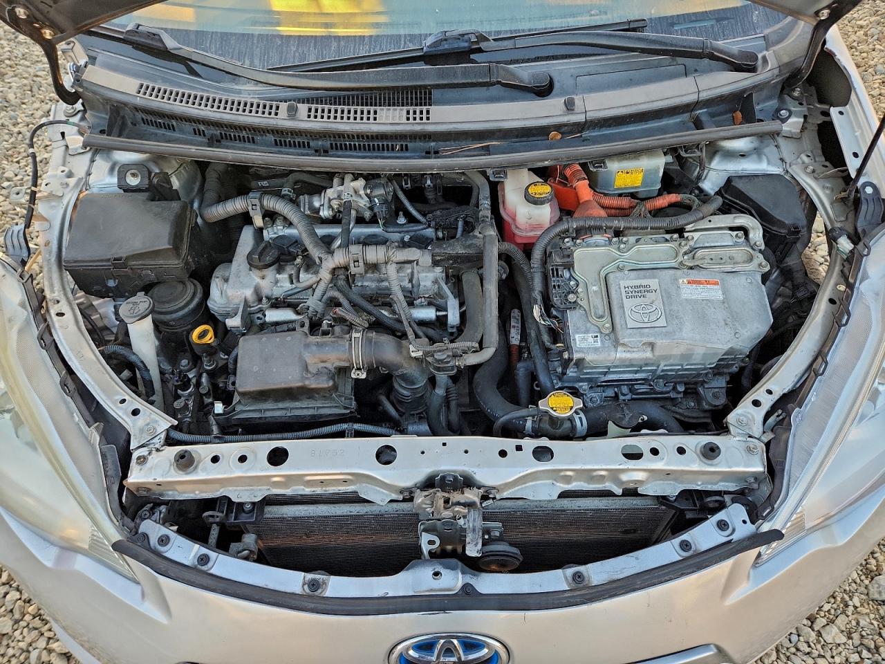 TOYOTA PRIUS C