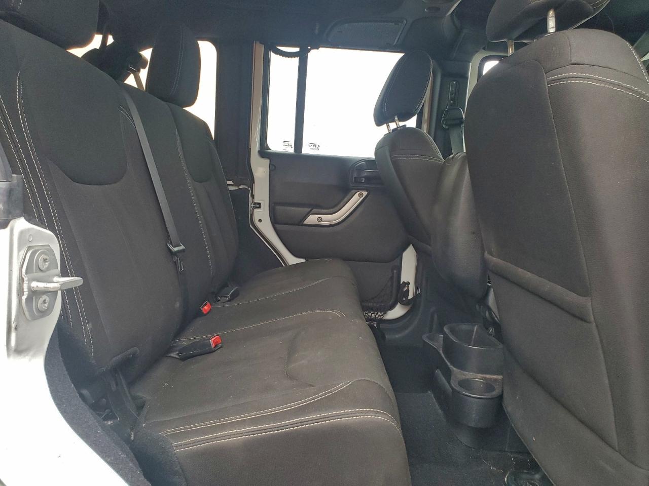 JEEP WRANGLER SAHARA