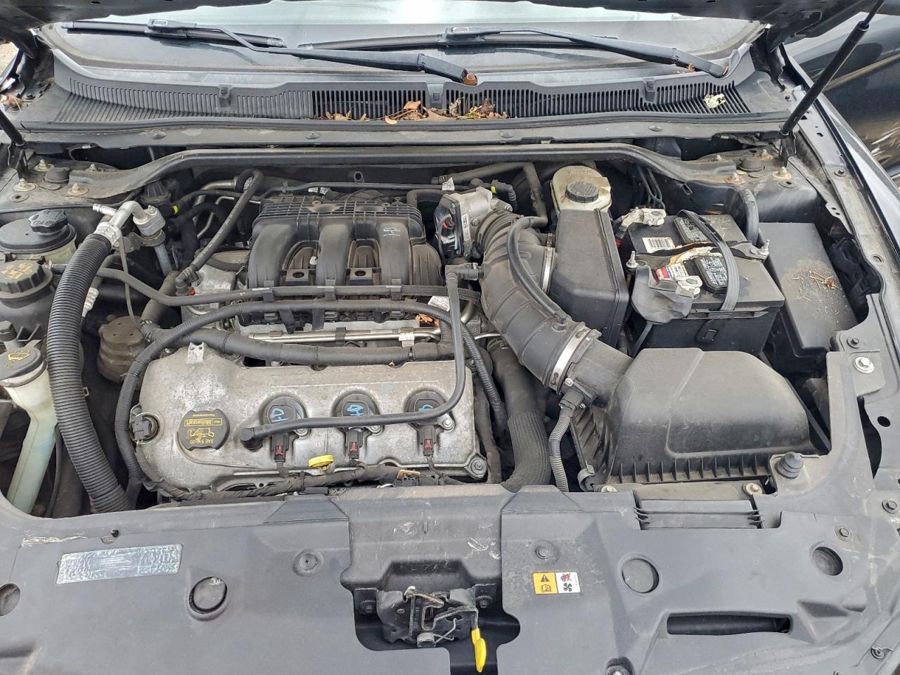 Lot #3318903957 2012 FORD TAURUS LIM
