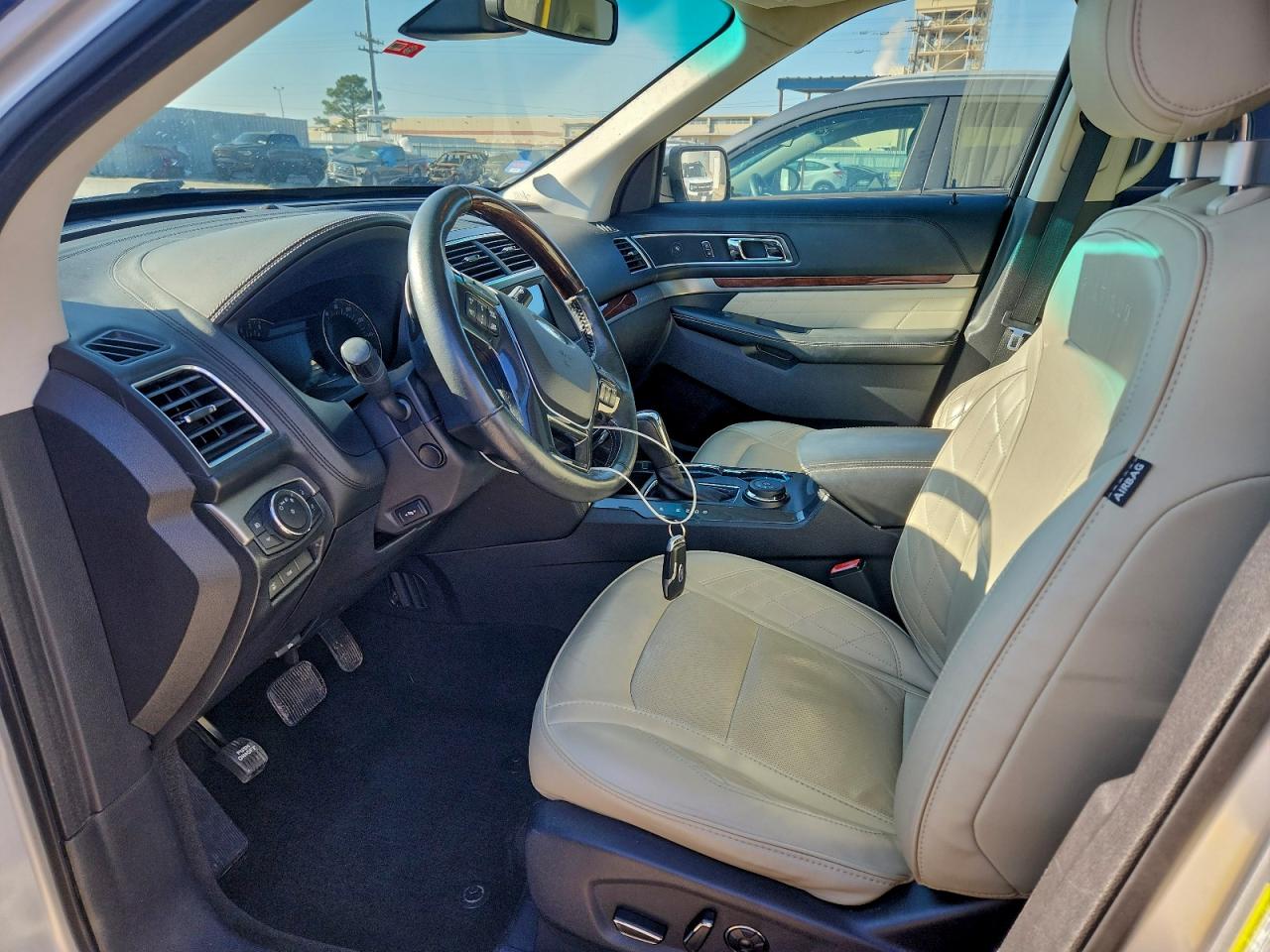 FORD EXPLORER PLATINUM