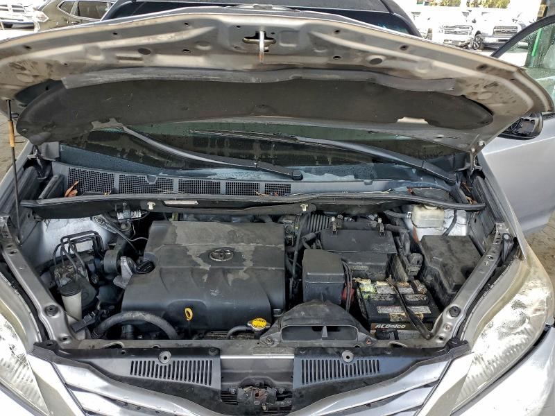 2014 TOYOTA SIENNA LE #3303860800