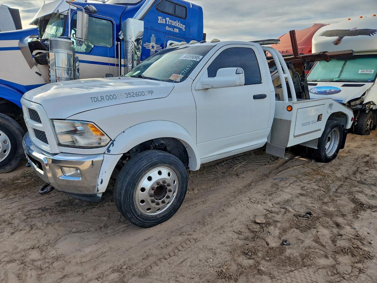Lot #3315929080 2014 RAM 4500