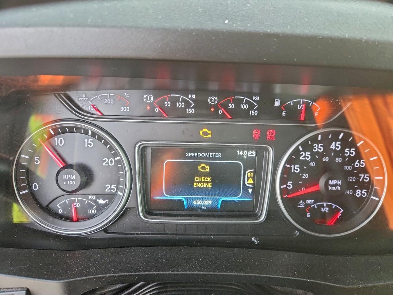 Lot #3316766405 2020 INTERNATIONAL LT625