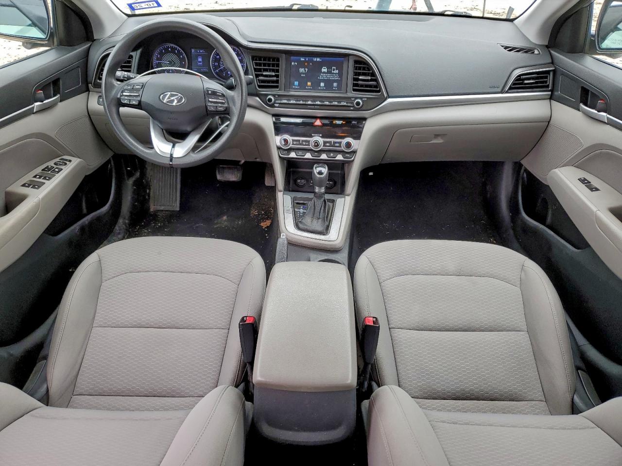 HYUNDAI ELANTRA SEL