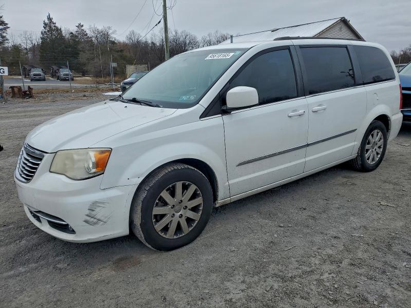 2015 CHRYSLER TOWN & COU #3305535061