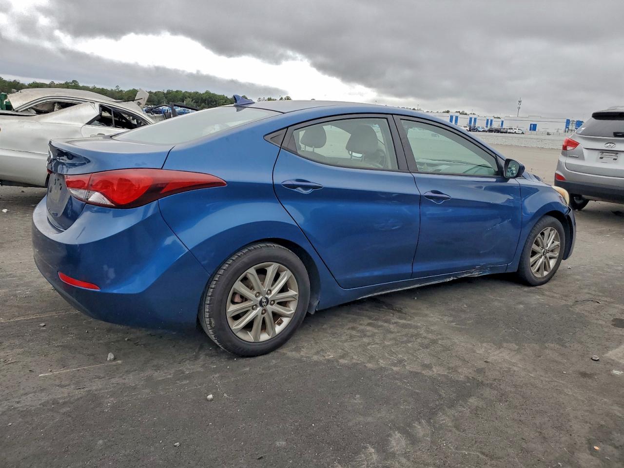 Lot #3315984203 2016 HYUNDAI ELANTRA SE