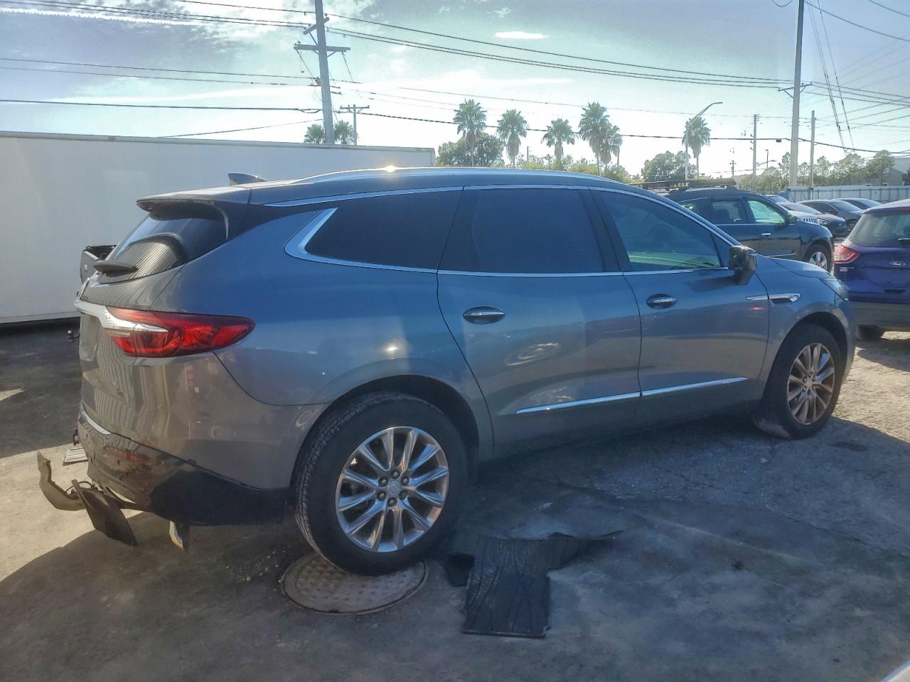BUICK ENCLAVE ESSENCE