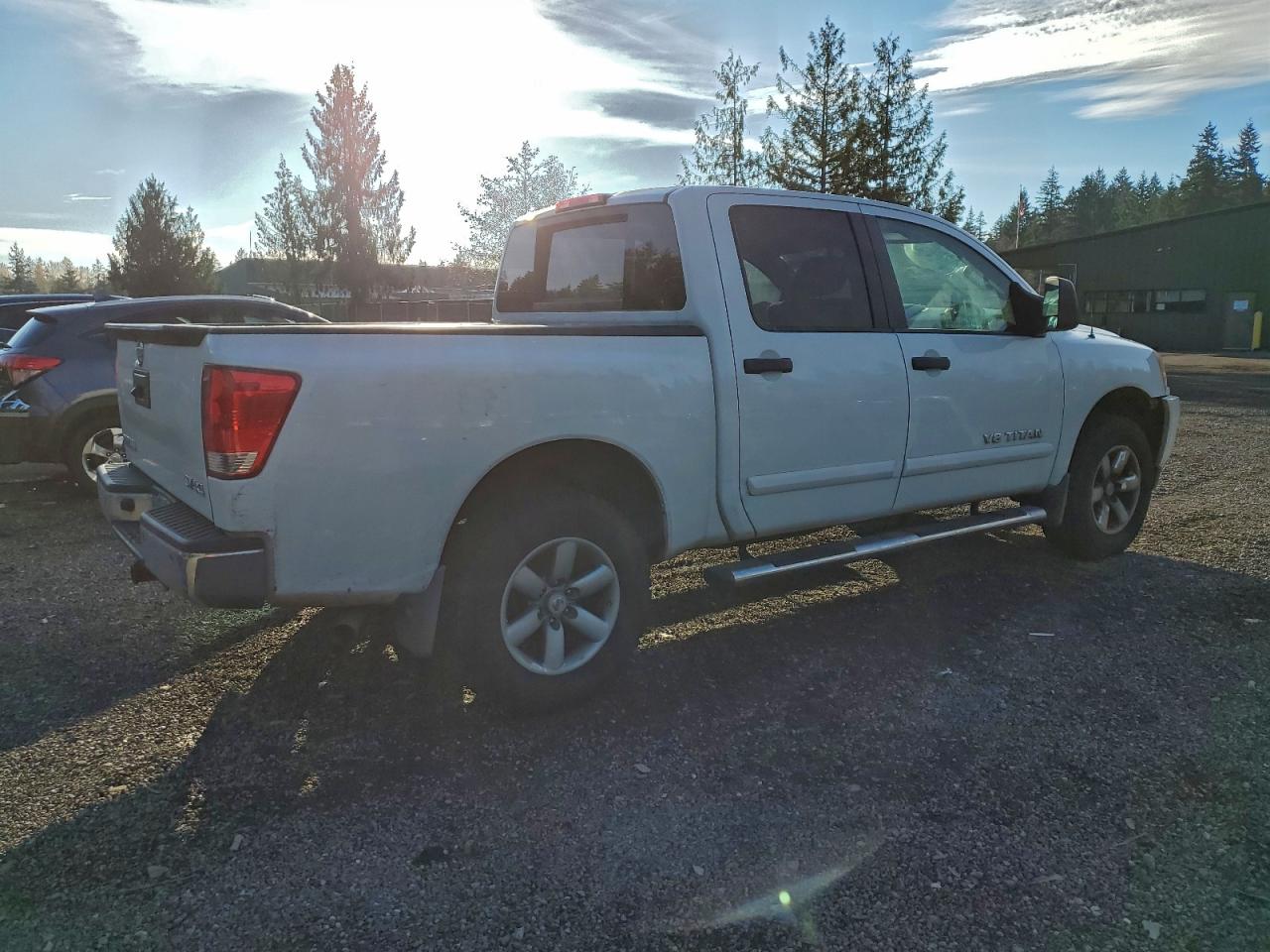 NISSAN TITAN S