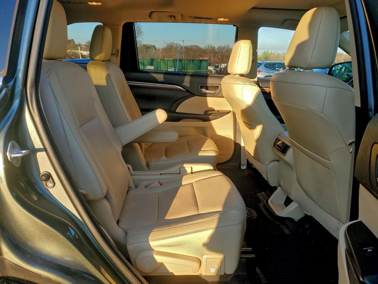 TOYOTA HIGHLANDER LIMITED