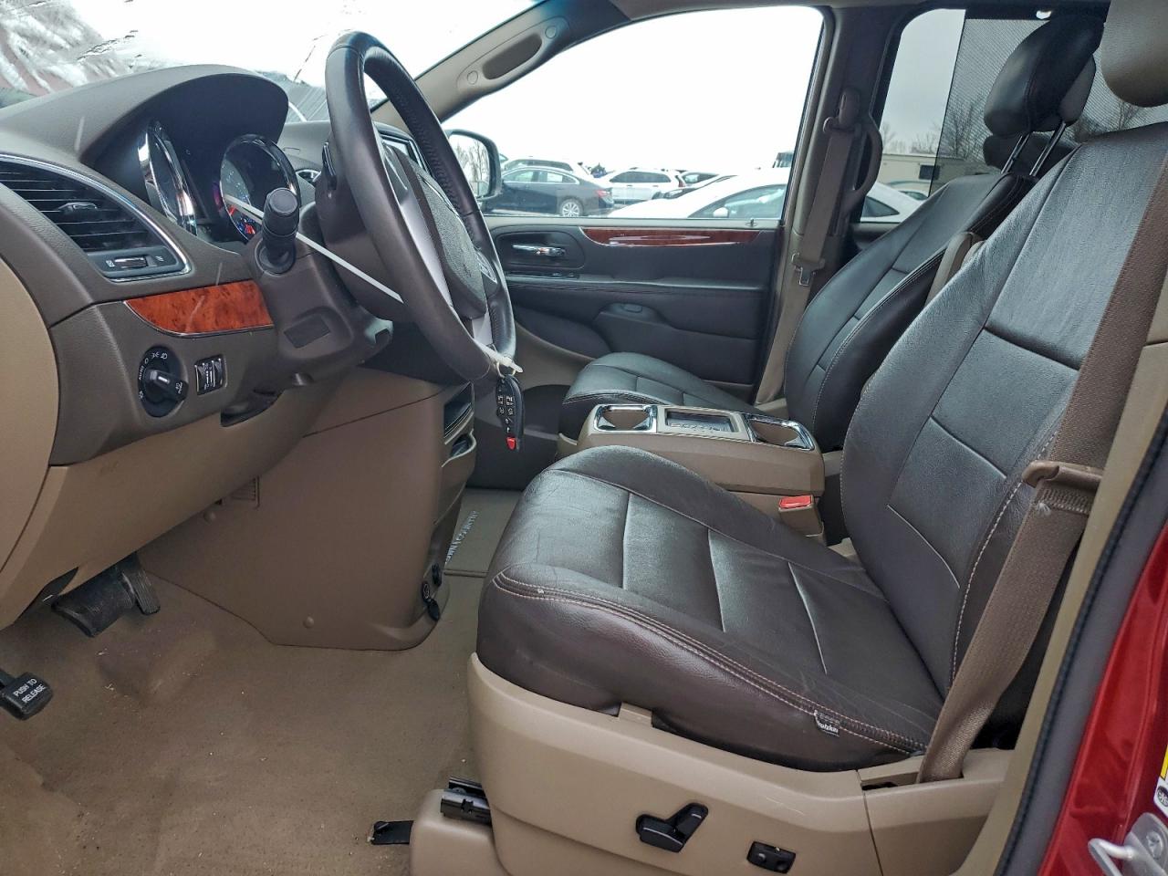 CHRYSLER TOWN & COUNTRY TOURING