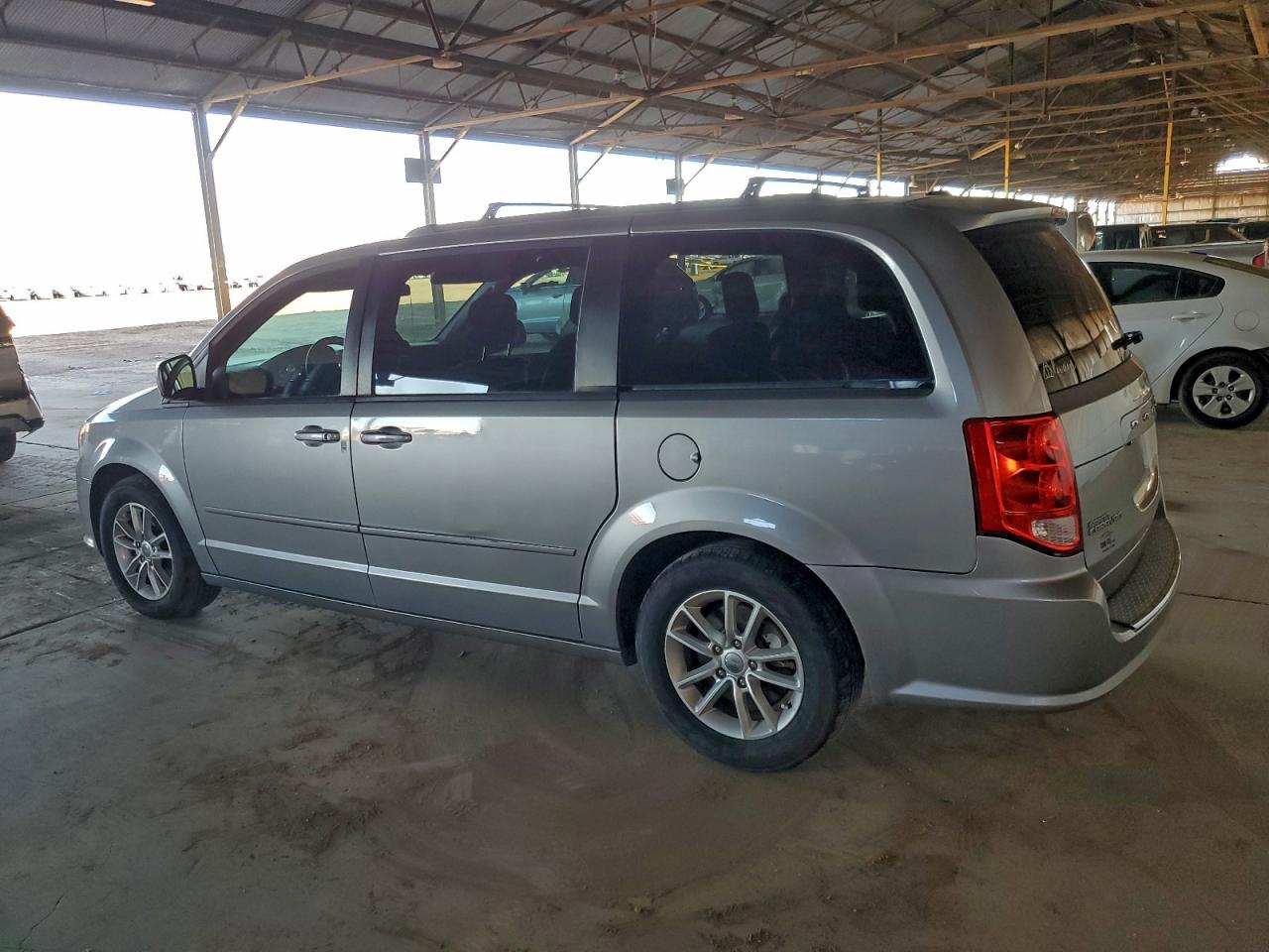 Lot #3311480265 2016 DODGE GRAND CARA