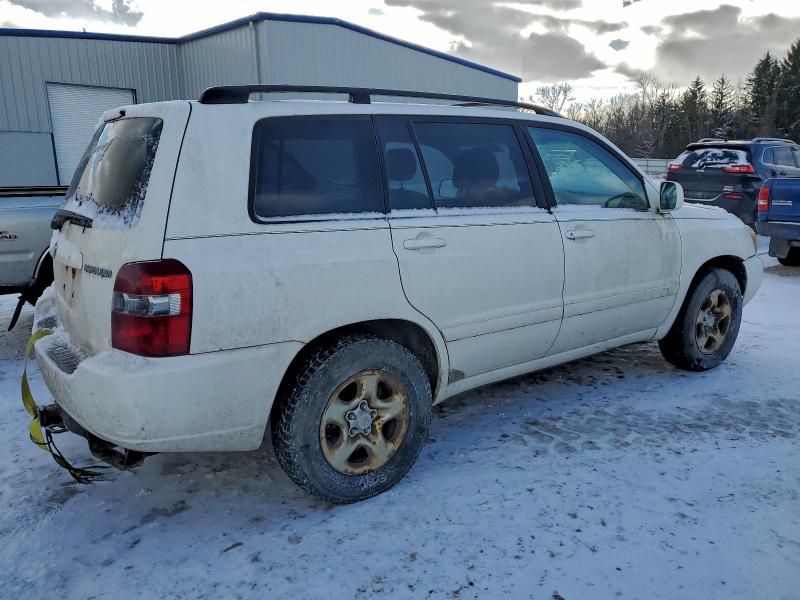 2004 TOYOTA HIGHLANDER #3304523534