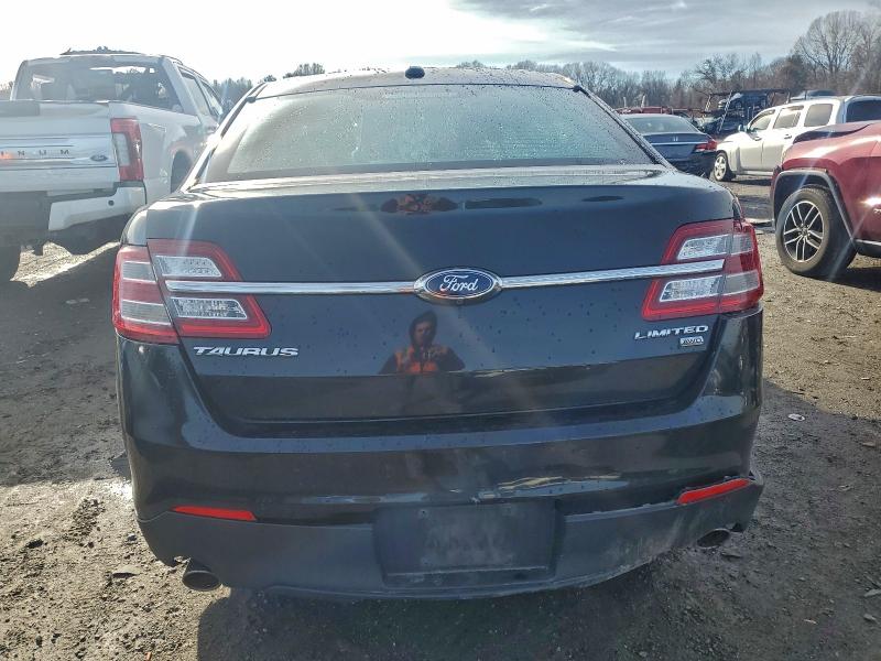 2015 FORD TAURUS LIM #3303847526