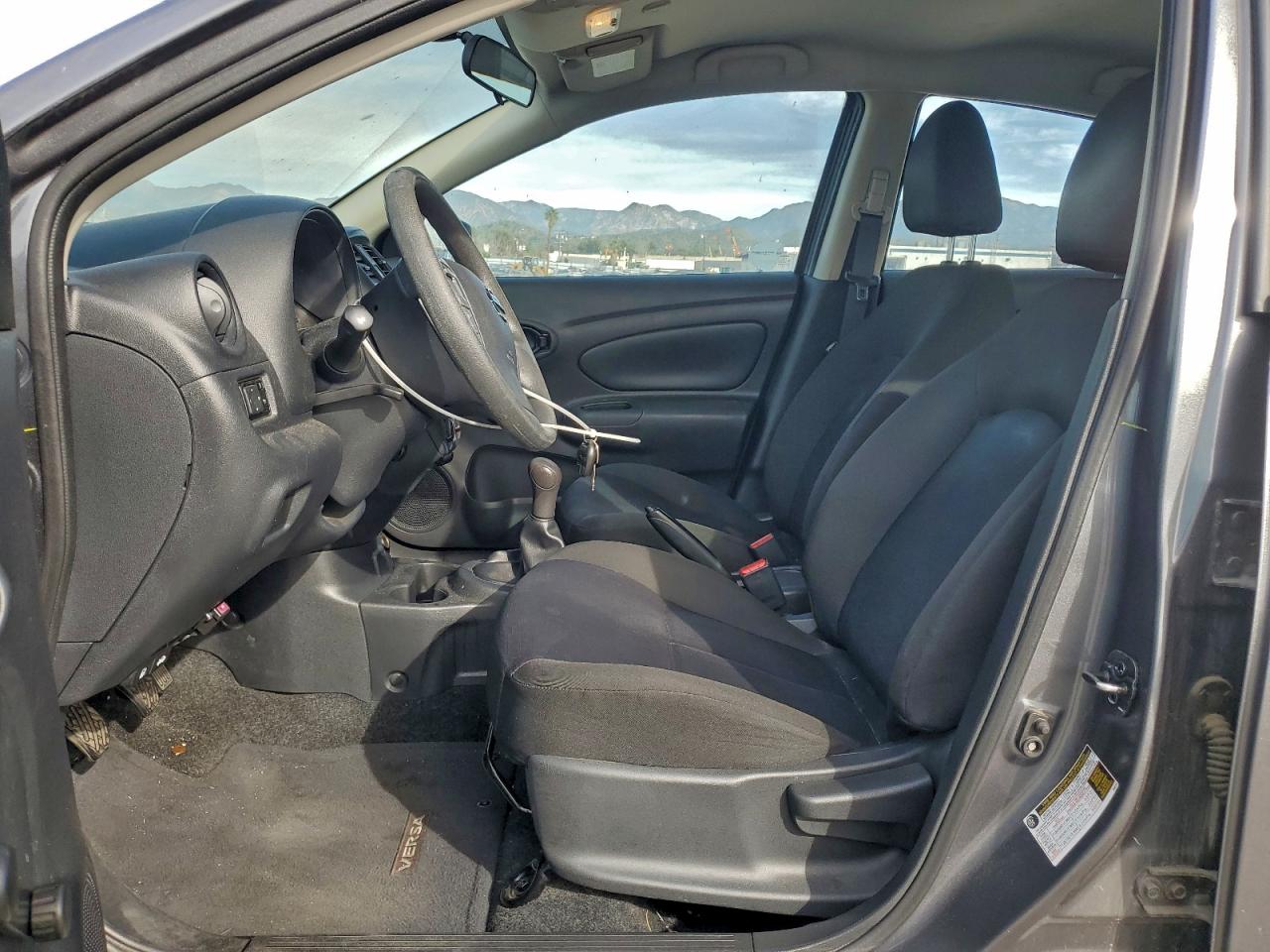 Lot #3319306726 2018 NISSAN VERSA S