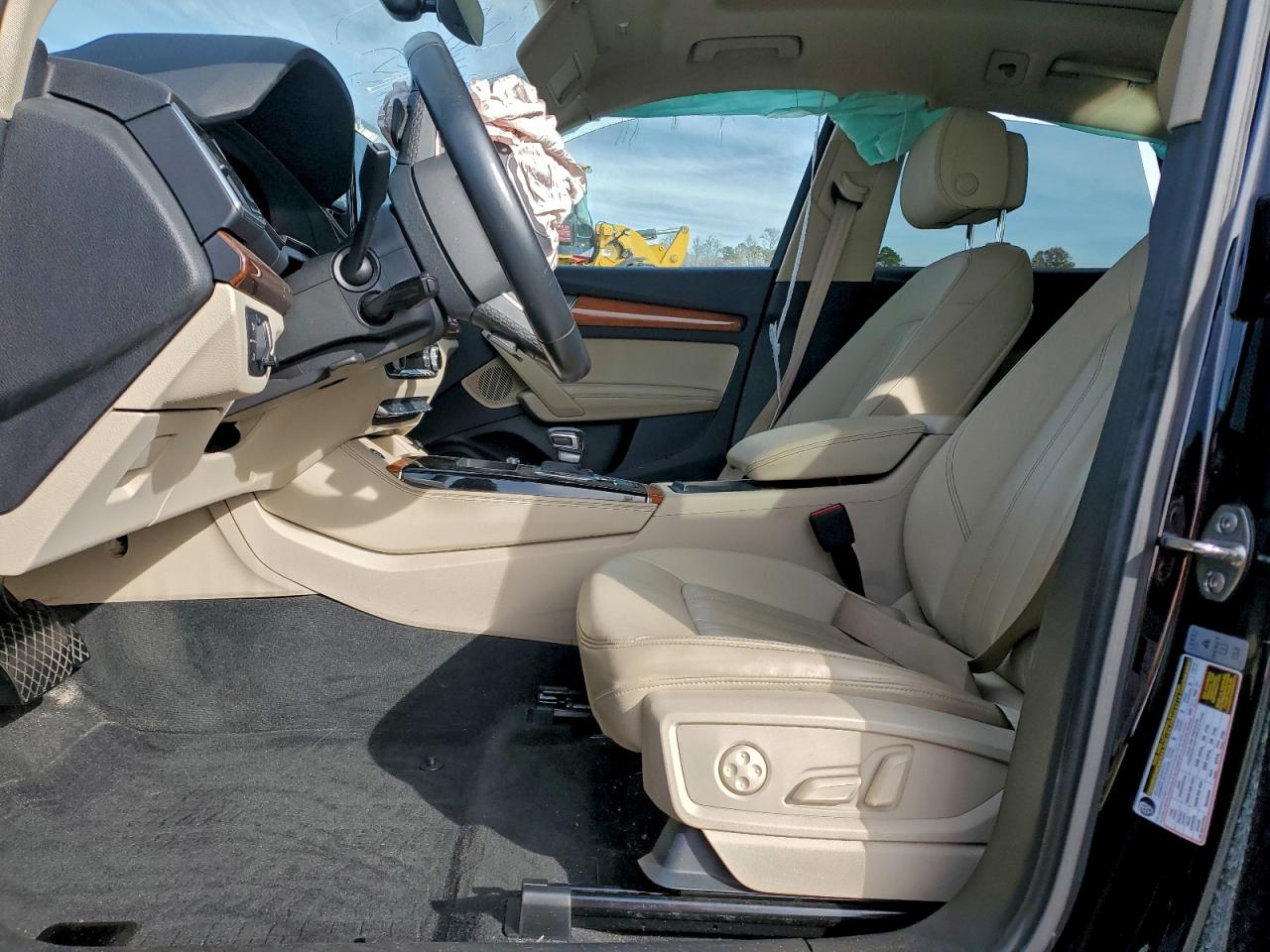 AUDI Q5 PREMIUM PLUS