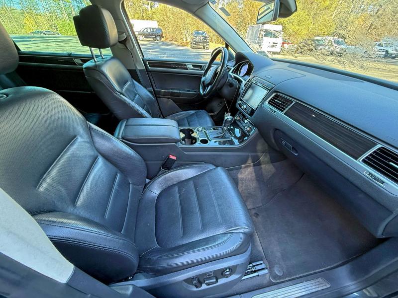 2016 VOLKSWAGEN TOUAREG SP #3302815896