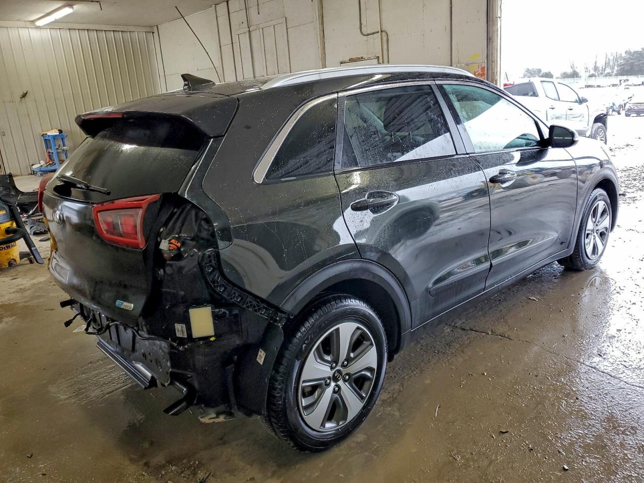 KIA NIRO TOURING