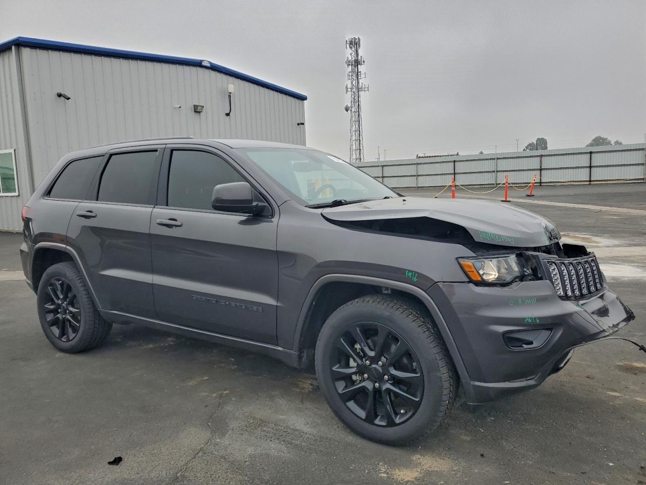 JEEP GRAND CHEROKEE LAREDO