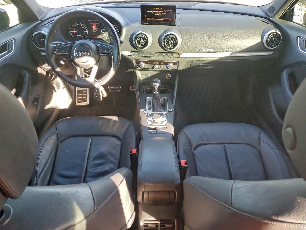 AUDI A3 E-TRON PREMIUM