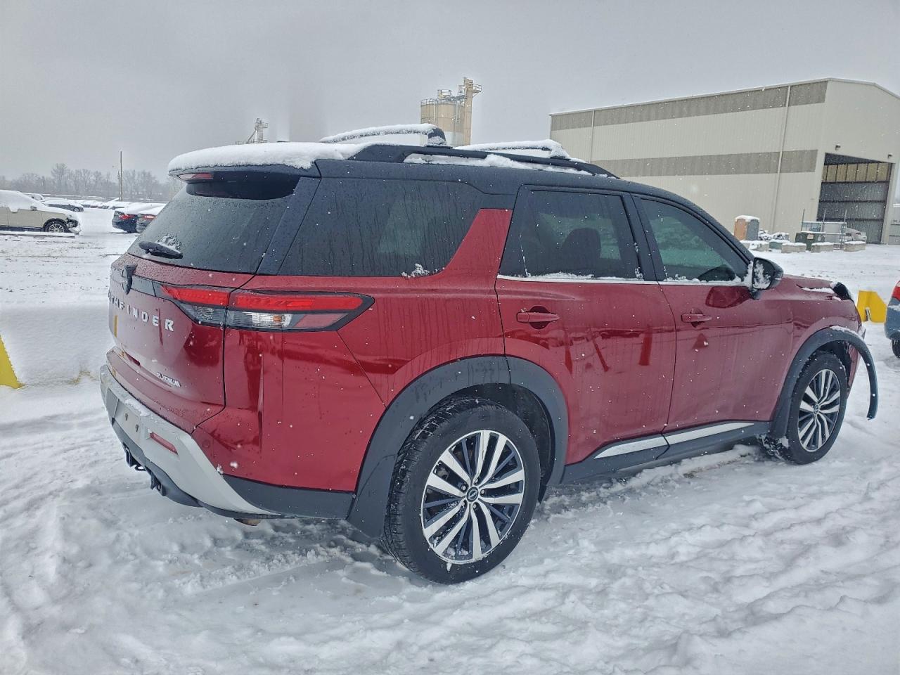 NISSAN PATHFINDER PLATINUM