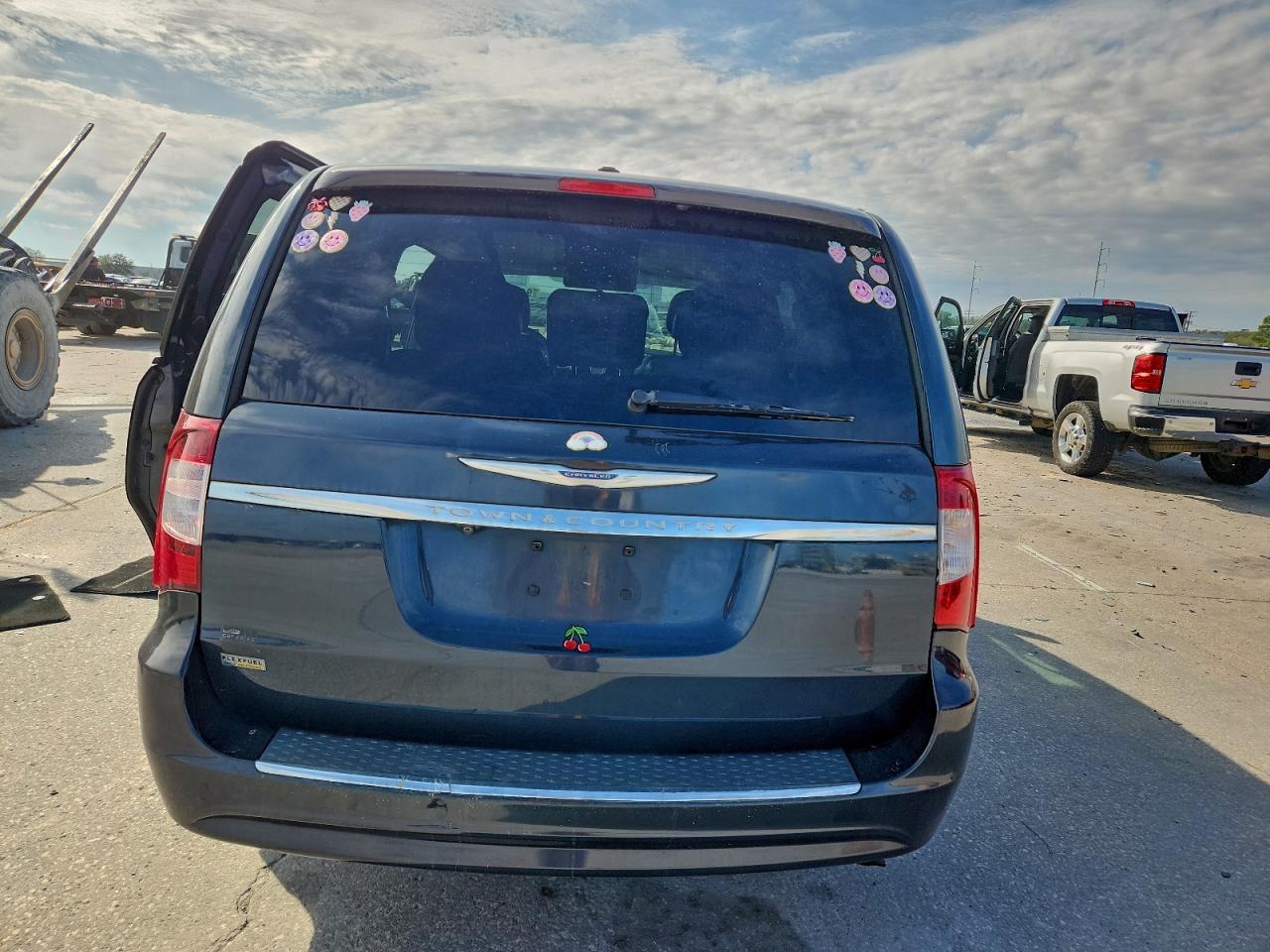 CHRYSLER TOWN & COUNTRY TOURING