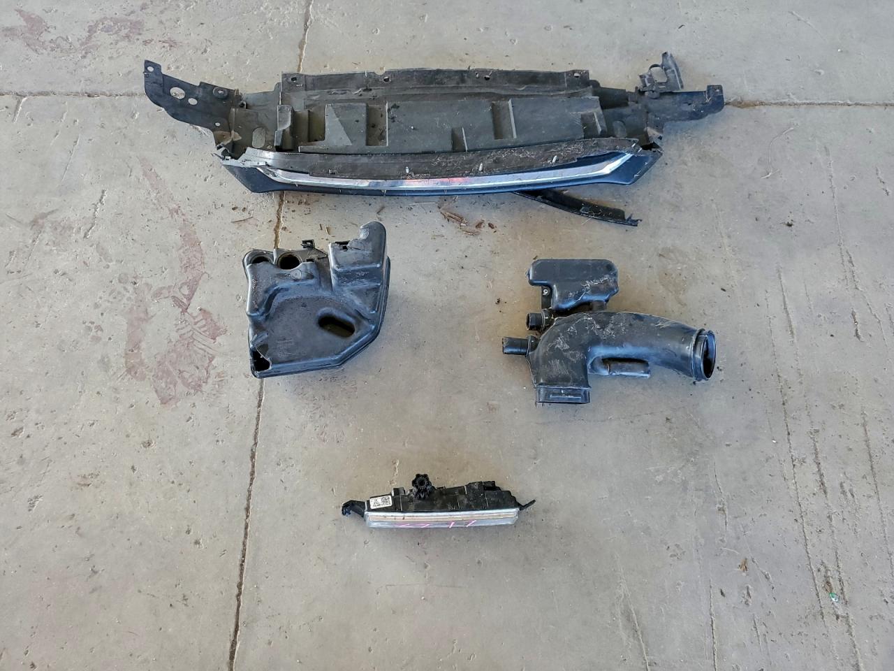 Lot #3315976107 2016 HONDA ACCORD EXL