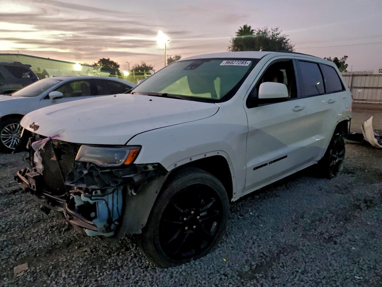 JEEP GRAND CHEROKEE LAREDO
