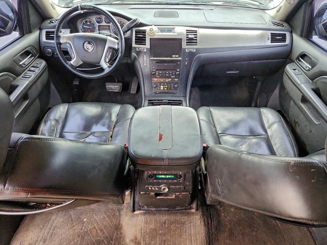 CADILLAC ESCALADE ESV LUXURY