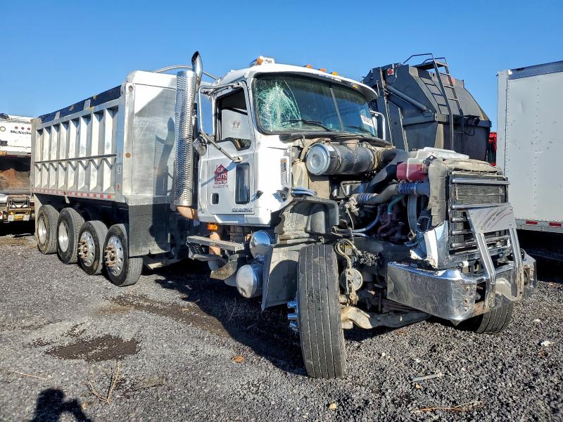 2010 MACK 700 GU700 #3303830453