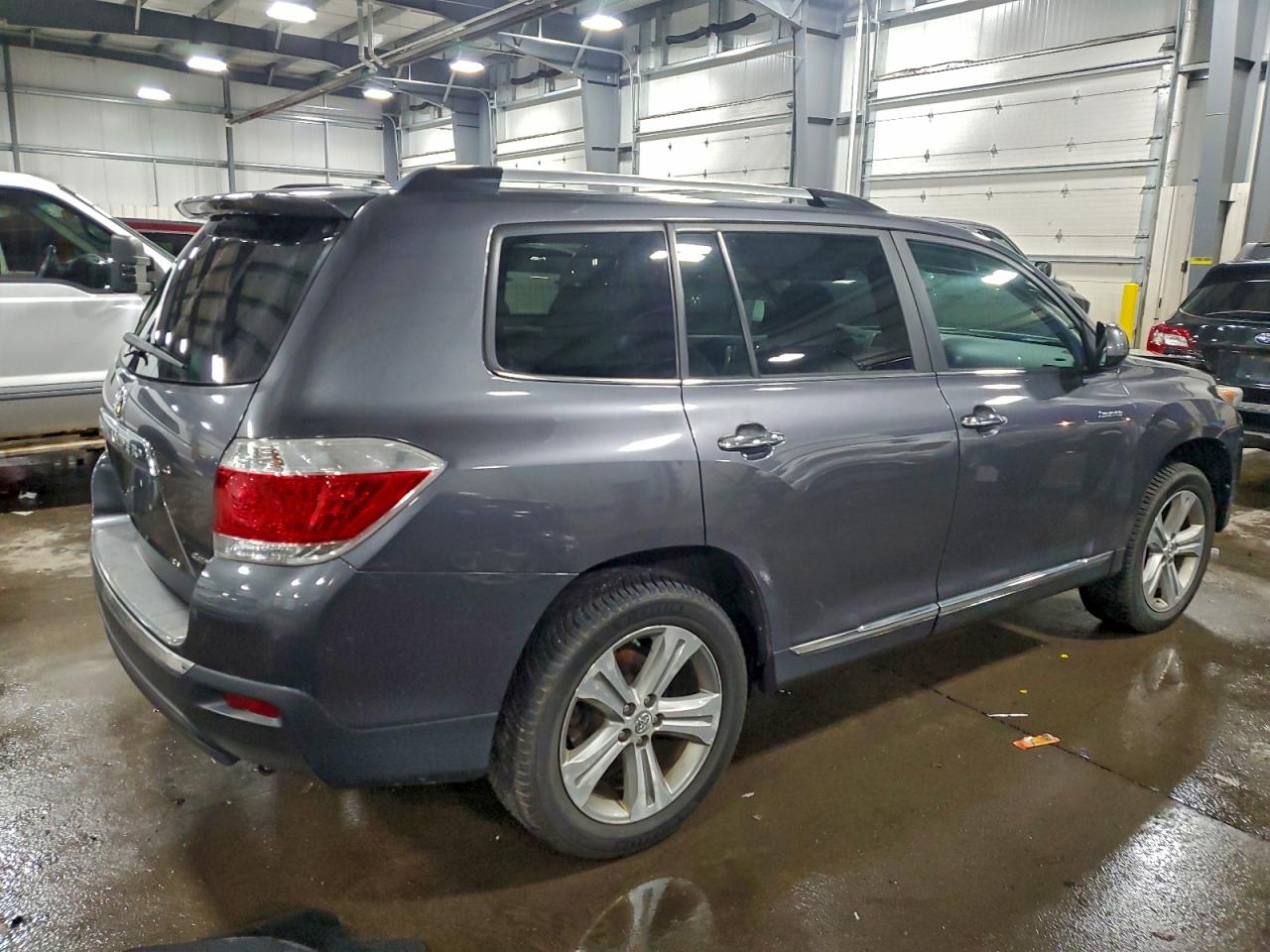 TOYOTA HIGHLANDER LIMITED