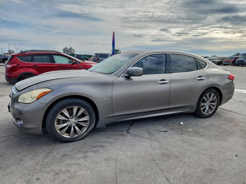 2012 INFINITI M35H #3316760400