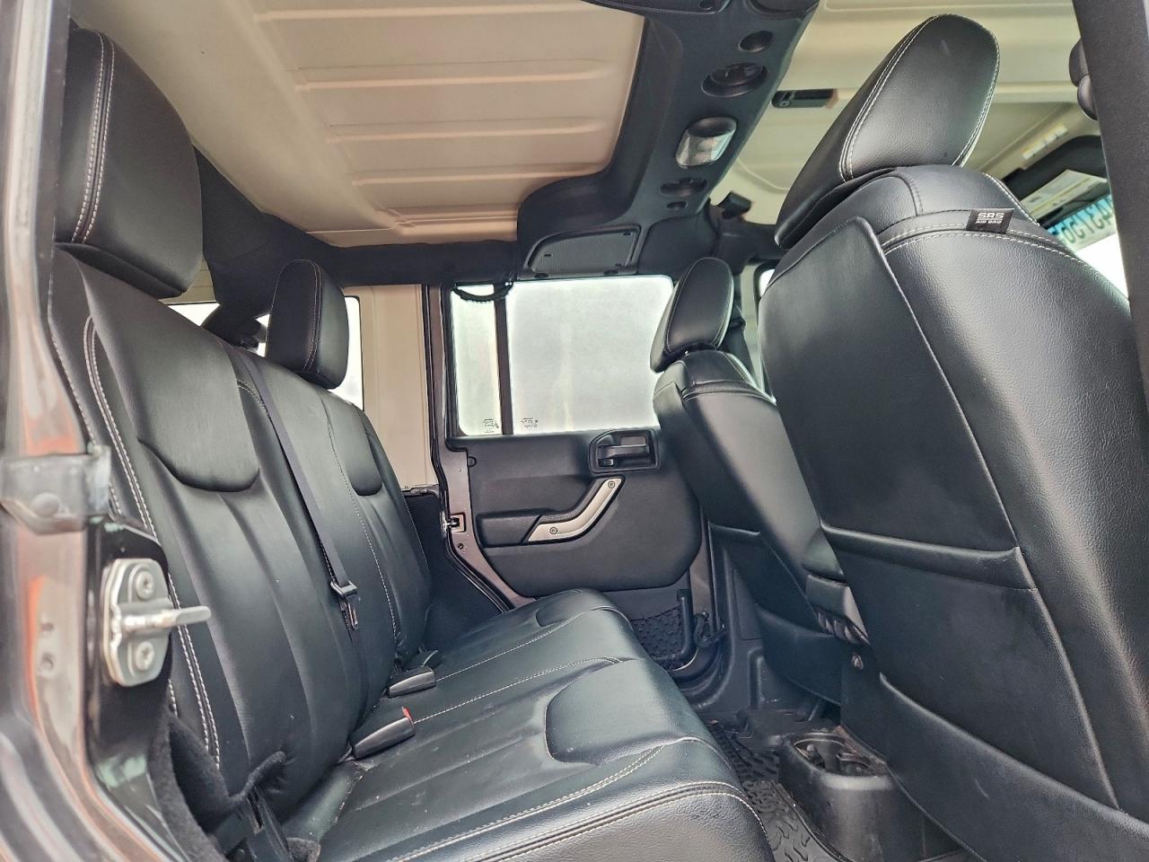 JEEP WRANGLER SAHARA