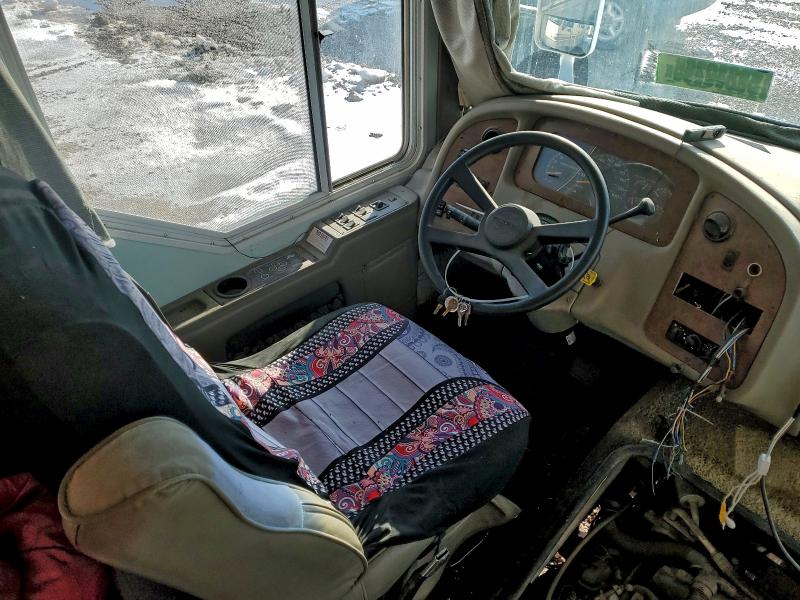 2002 WORKHORSE CUSTOM CHASSIS MOTORHOME #3318901927