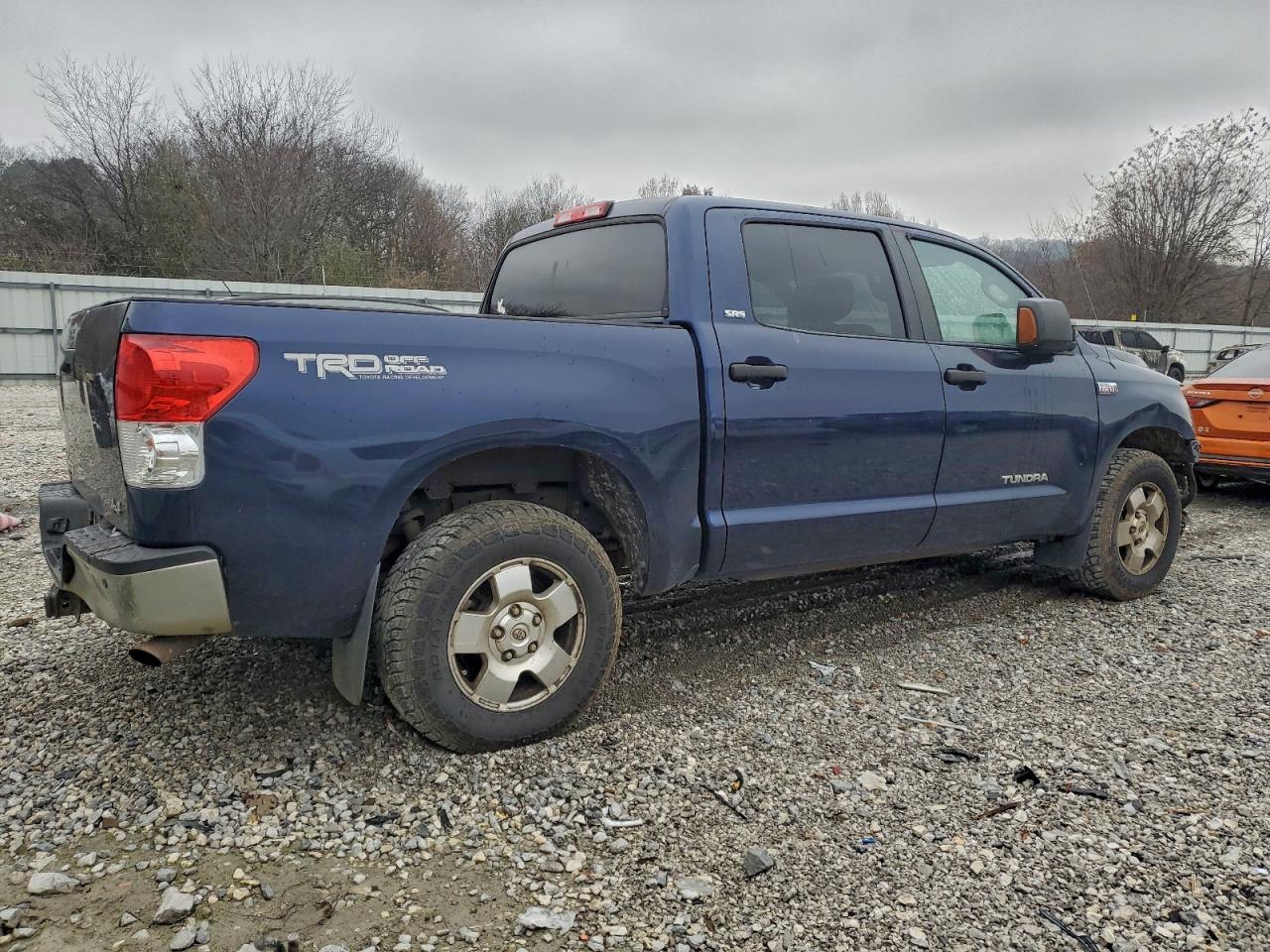 TOYOTA TUNDRA CREWMAX SR5