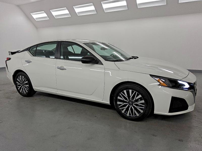 2025 NISSAN ALTIMA SV #3310333011