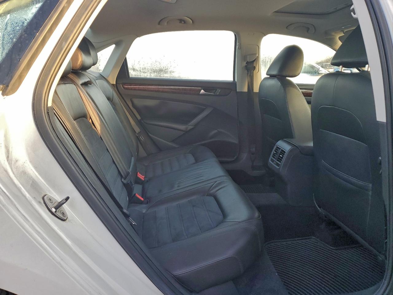 VOLKSWAGEN PASSAT SEL